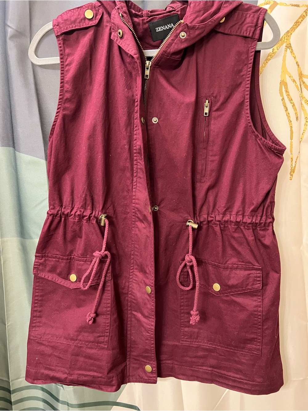 Zenana Outfitters Women's Sleeveless Utility Vest in Burgundy